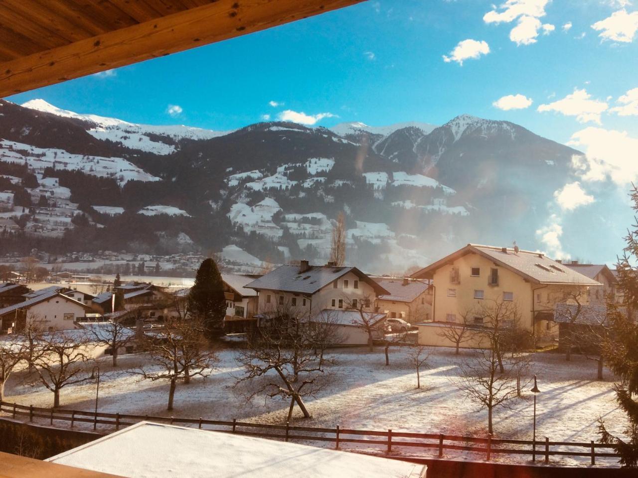 Berghof Zillertal Apartment Fügen Екстериор снимка