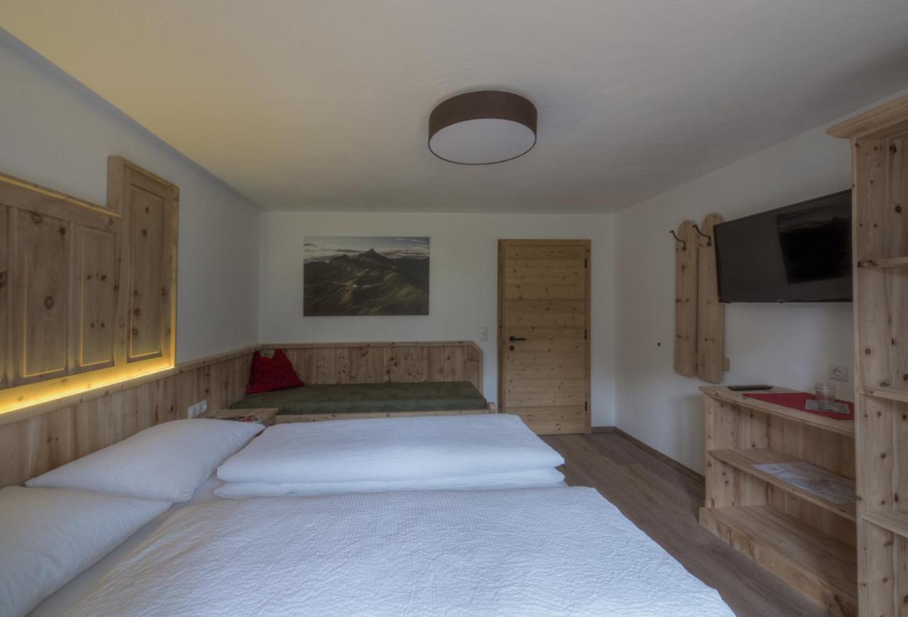 Berghof Zillertal Apartment Fügen Екстериор снимка