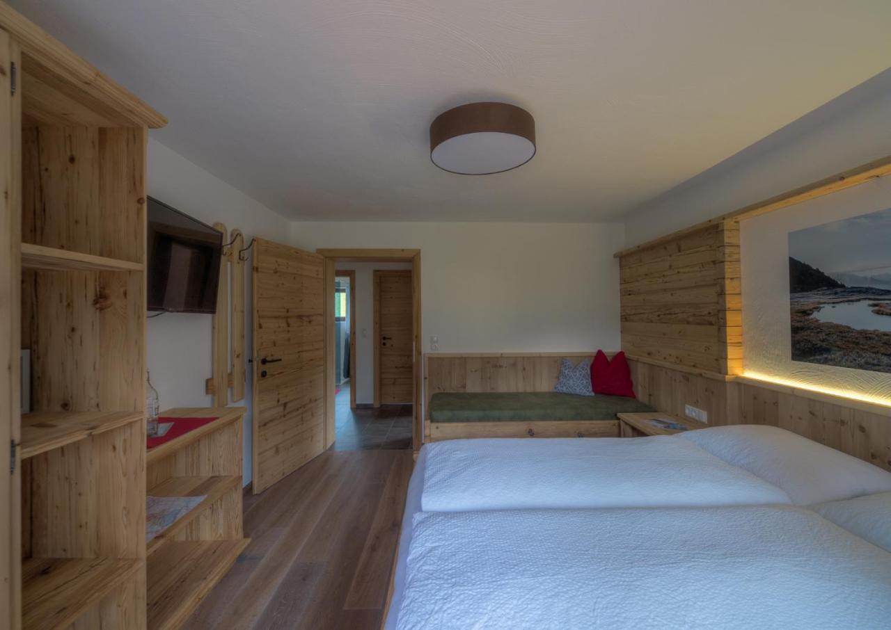 Berghof Zillertal Apartment Fügen Екстериор снимка